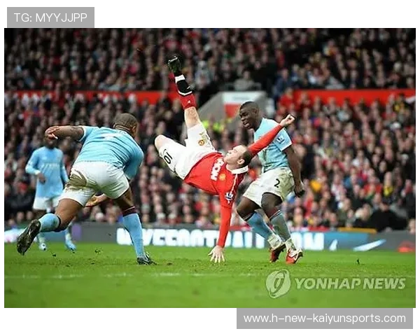 吉鲁禁区内倒钩破门，米兰球迷沸腾