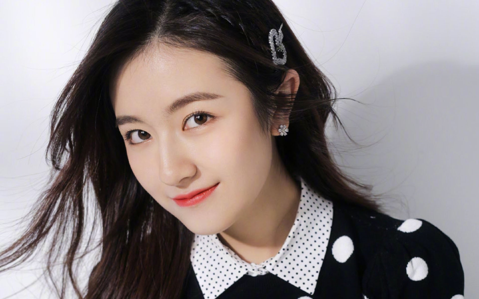 开云体育网站-篮球解说是否能承担战术普及角色,篮球解说需要什么技能