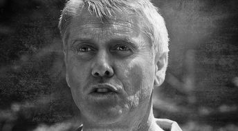 开云体育app注册-C罗表达对球迷支持的真诚感谢,c罗对球迷温馨场景